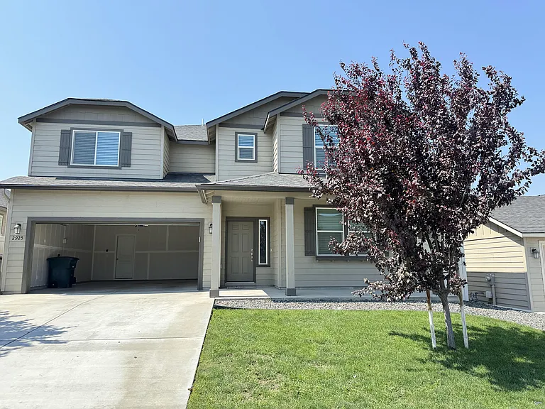 2925 Cashmere Dr — Photo 2