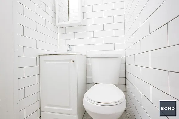 Rented by Bond New York | media 19