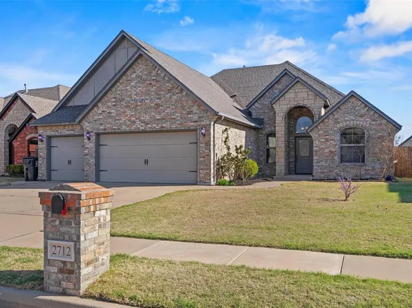 2712 Kathleens Xing, Yukon, OK 73099