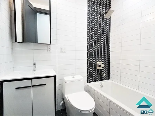 Rented by EXR | media 19