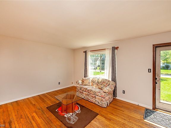 4th image of 18820 Fairville Ave