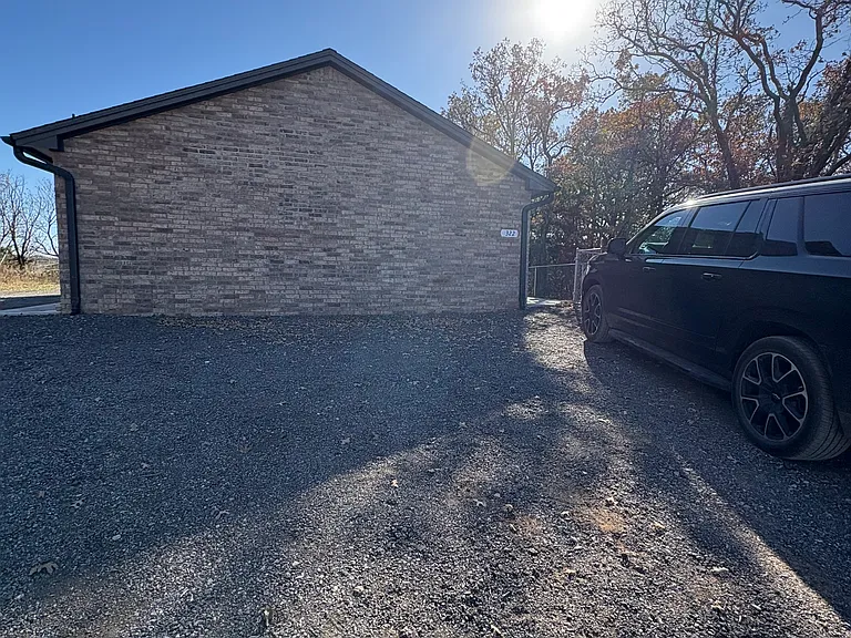 322 S 6th St — Photo 1