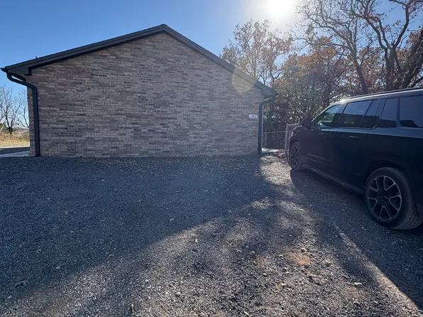 322 S 6th St, Luther, OK 73054