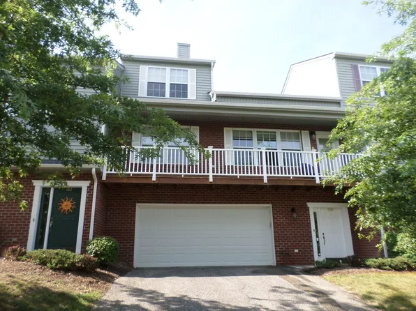 420 Oak Tree Blvd, Christiansburg, VA 24073