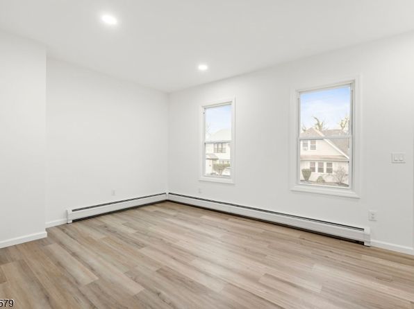 325 N 7Th St, Prospect Park Boro, NJ 07508