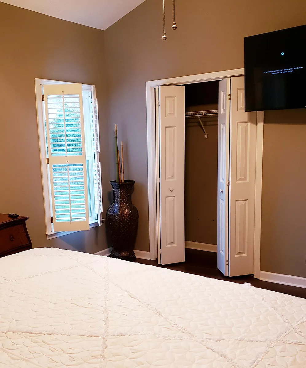 Internet TV and 2 closets in main bedroom - Tonawanda Dr