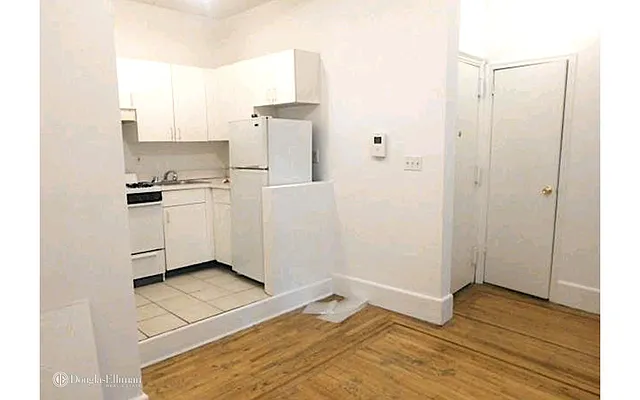 Rented by Douglas Elliman | media 15