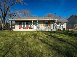 210 NW Yennie St, Grain Valley, MO 64029