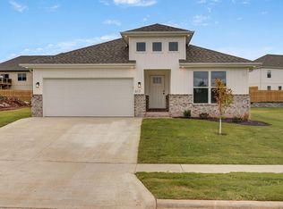 613 N Baywood Drive, Nixa, MO 65714