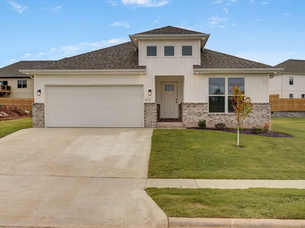 613 N Baywood Drive, Nixa, MO 65714