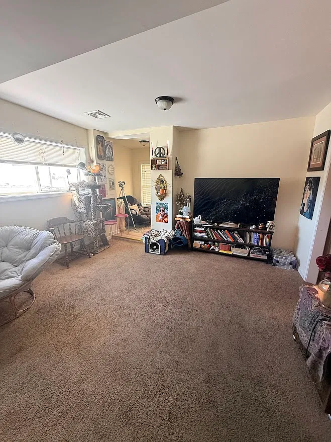 2 bed, 836 sqft, $1,600 — Photo 3