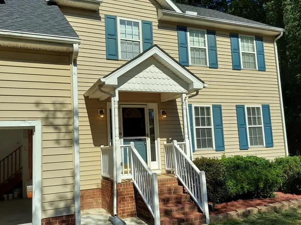 224 Crossfire Rd, Holly Springs, NC 27540