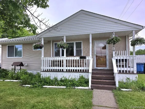 31410 Parkwood St, Westland, MI 48186