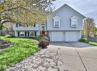 5016 NW Ansonia Ct, Blue Springs, MO 64015