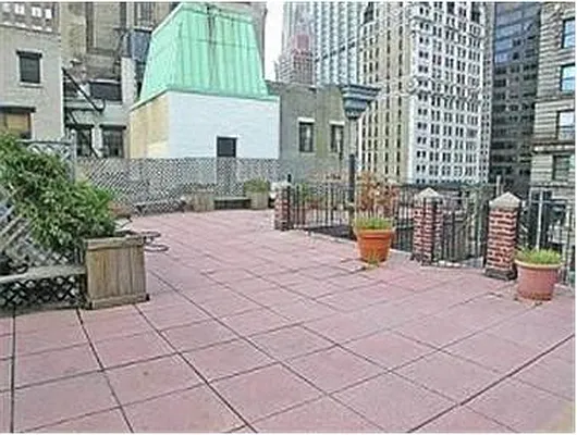 Sold by Douglas Elliman | media 8