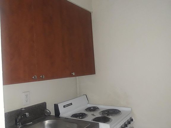 4th image of 1015 Palm Ave APT 9A