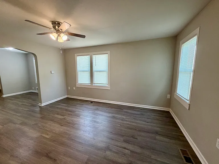 815 E Albert Ave — Photo 6