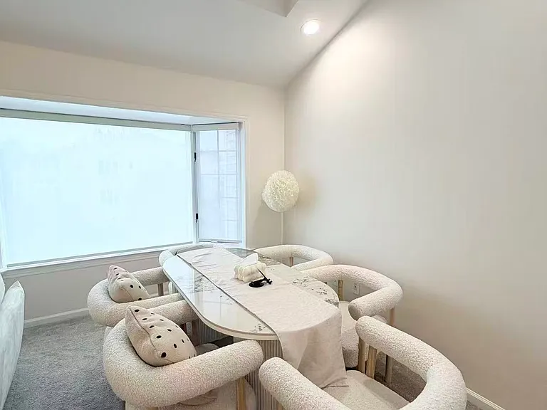 40 Oak Park Dr #2 — Photo 9