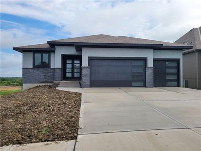 8181 Valley Rd, Lenexa, KS, 66220