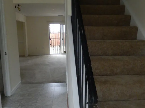 7727 Swan Ter, Landover, MD 20785