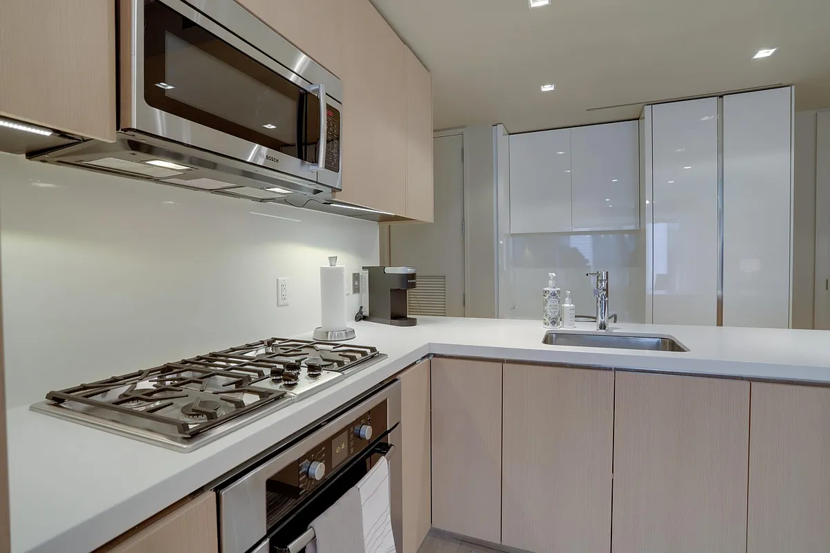 Building Photo - 925 H St NW #313