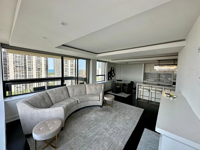 1360 N Sandburg Ter #2012C — Photo 7