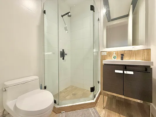 Rented by Doorway NYC, LLC | media 19