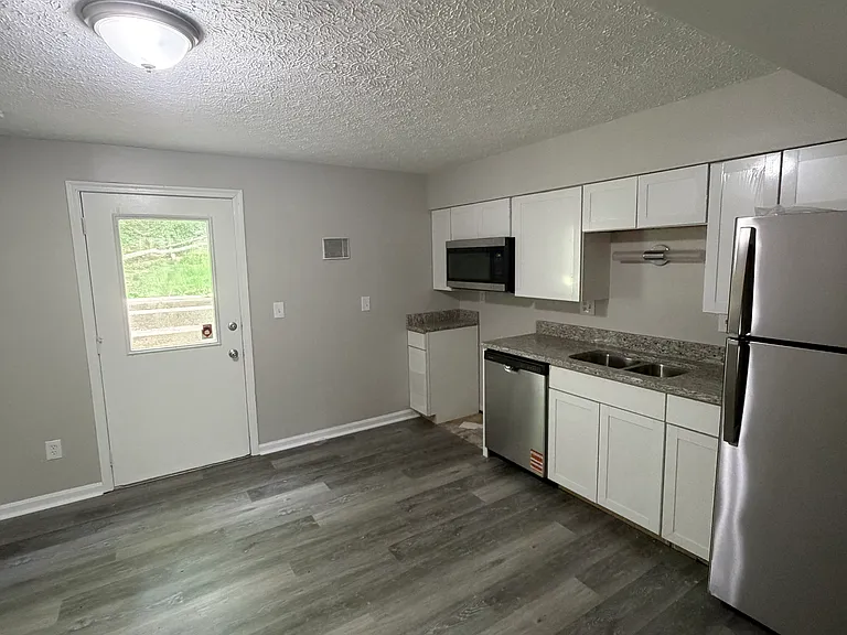 4244 Lafayette Ct — Photo 8