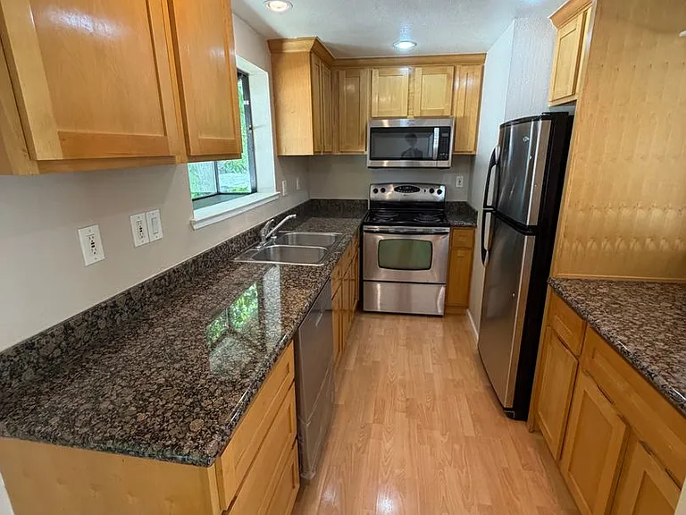 2827 Monument Blvd #24 — Photo 23