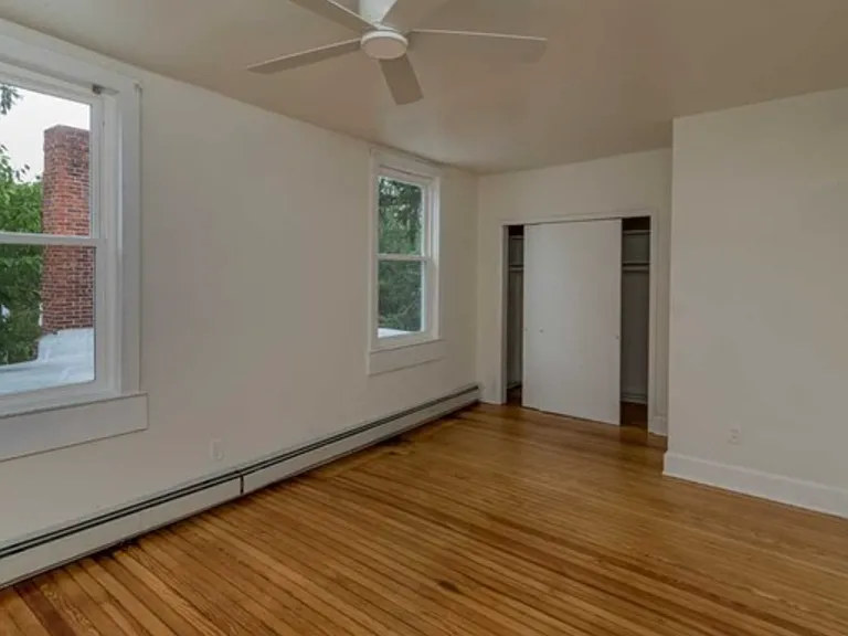140 W Allendale Ave #2B — Photo 3
