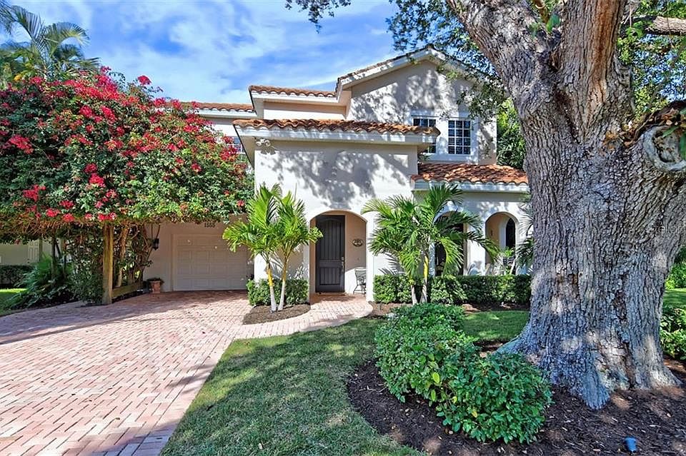 1st image of 1555 Pine Bay Dr