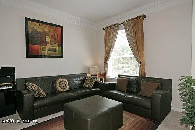 4 bed, 2764 sqft, $2,850 — Photo 4