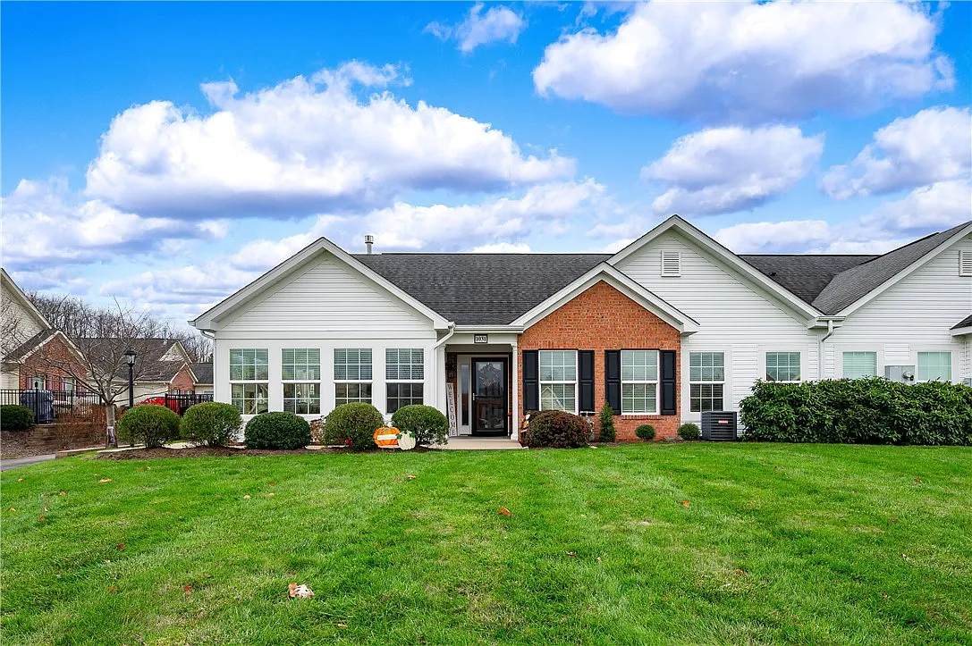 1031 Silver Oak Dr photo 1