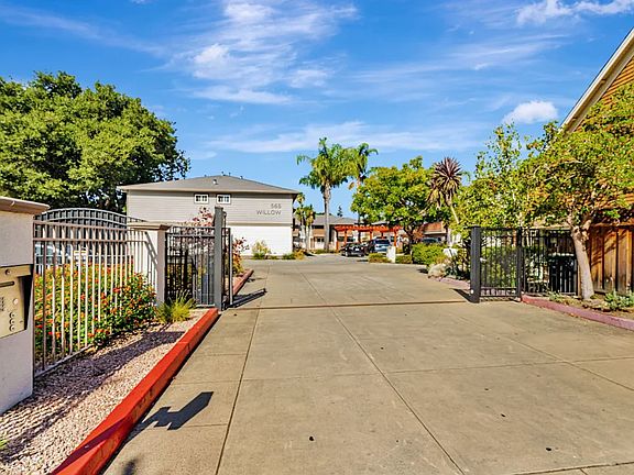 2nd image of 565 Willow Rd APT 32