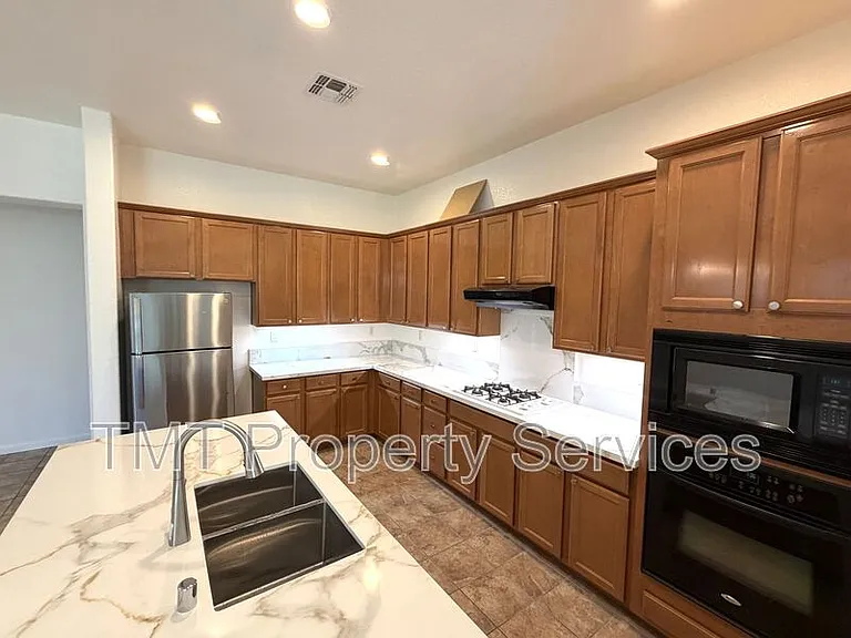 8622 Neopolitan Way — Photo 3