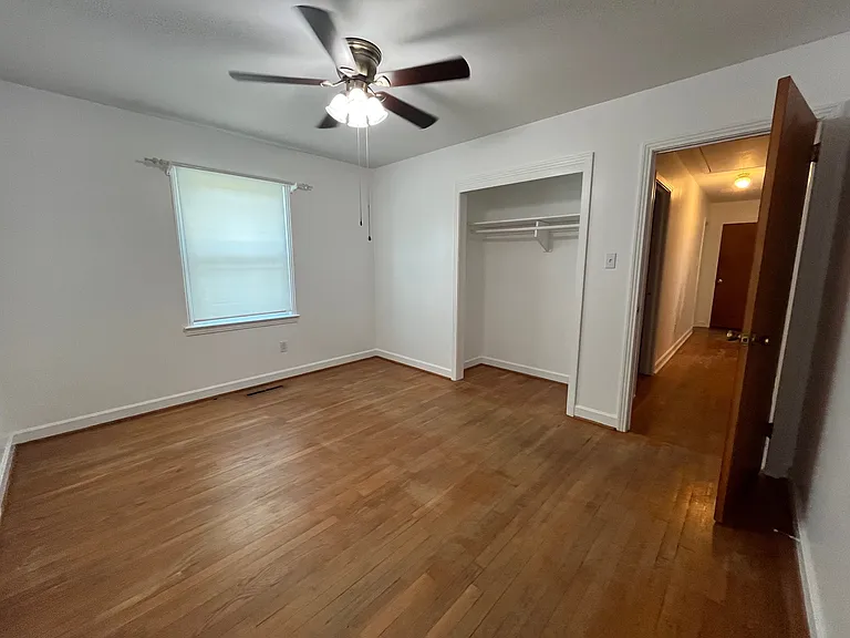 513 E Main St — Photo 21