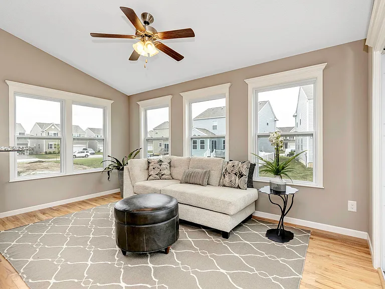 7576 Bullseye Dr — Photo 16