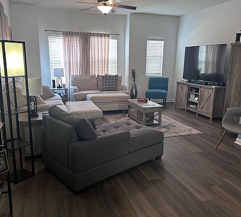 4th image of 809A Blanche Ave