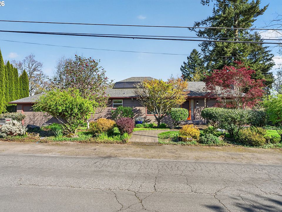 1st image of 3270 SW Vista Dr