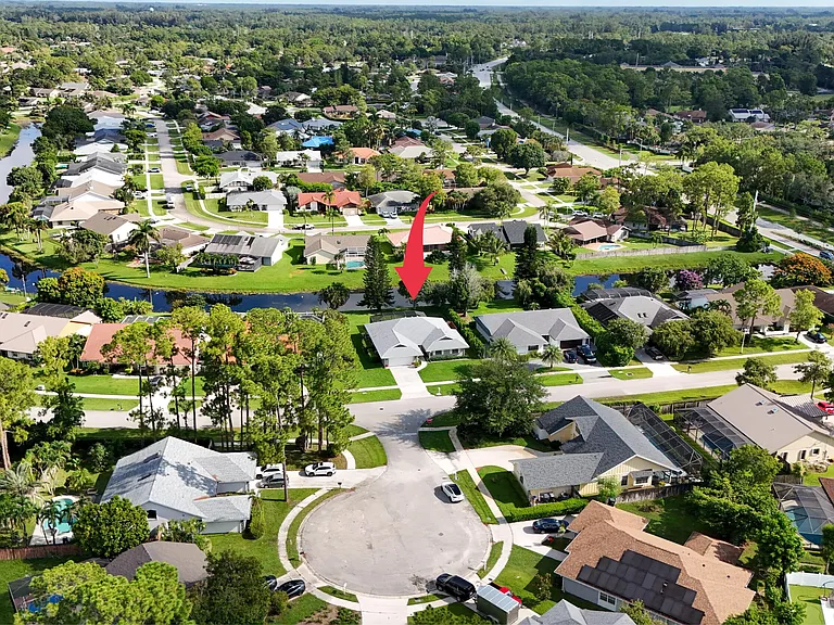 13471 Barberry Dr — Photo 31