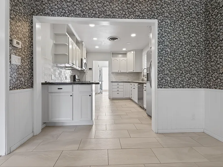 331 Victory Ct — Photo 10