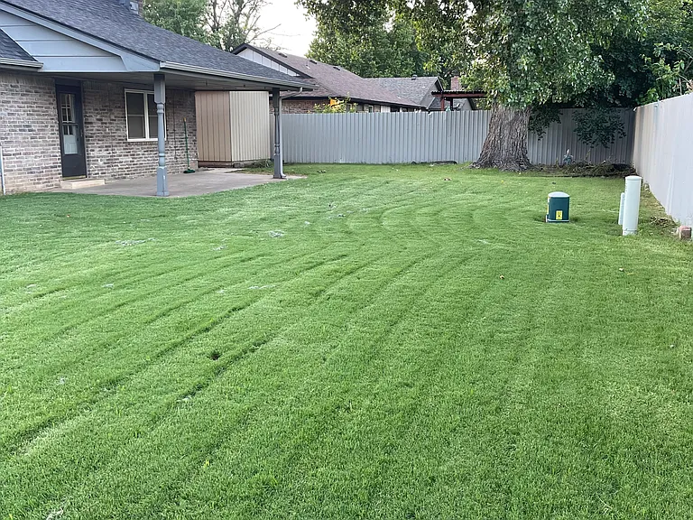 800 N Parkview Cir — Photo 31