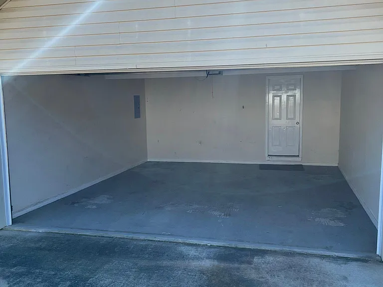 106 Oakwood Cir — Photo 4