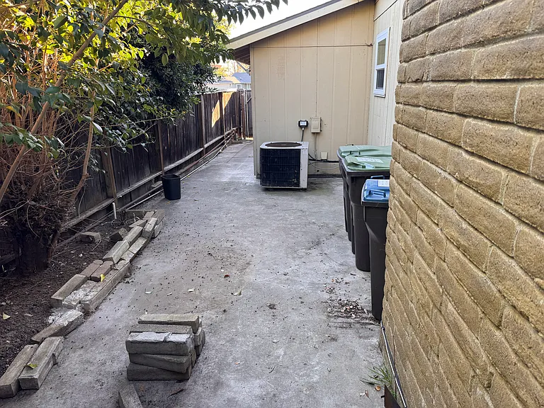 8118 Colonial Dr — Photo 19