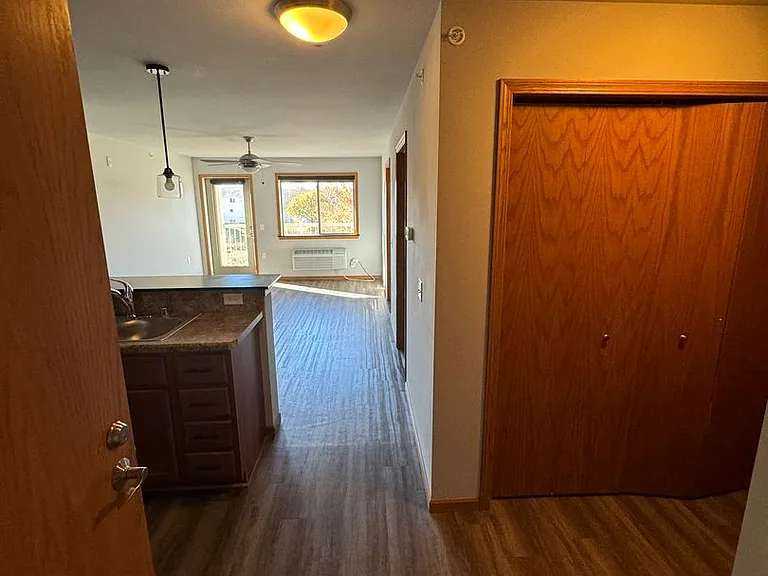 Fairhaven Court Apartments — Photo 22