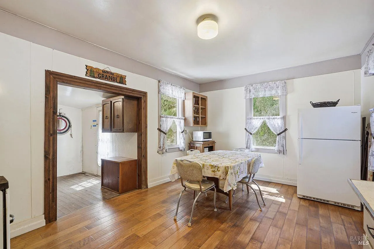 886 Montgomery Road - Photo 11