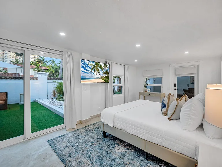 Hibiscus Pl — Photo 32