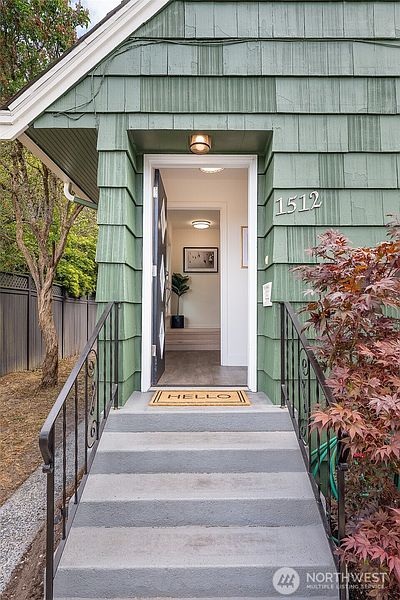 3rd image of 1512 6th Avenue W