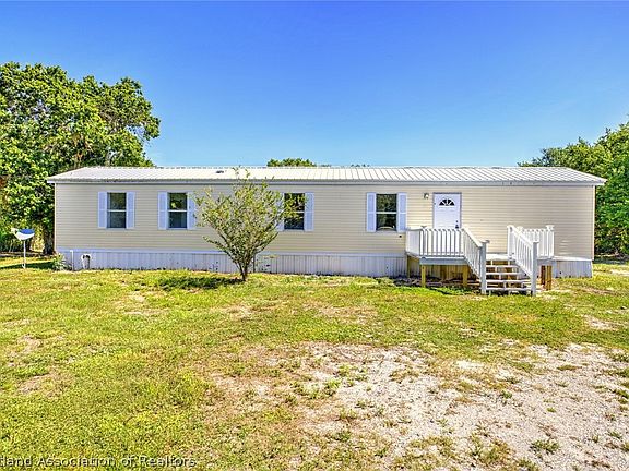 2nd image of 1824 Leisure Dr