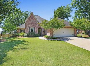 123 Trailbridge Xing, Canton, MS 39046